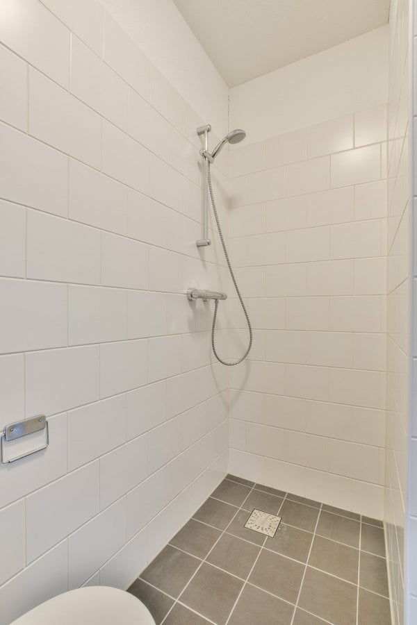 Image accompanying room listing