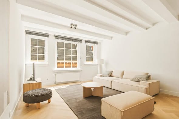 Image accompanying room listing