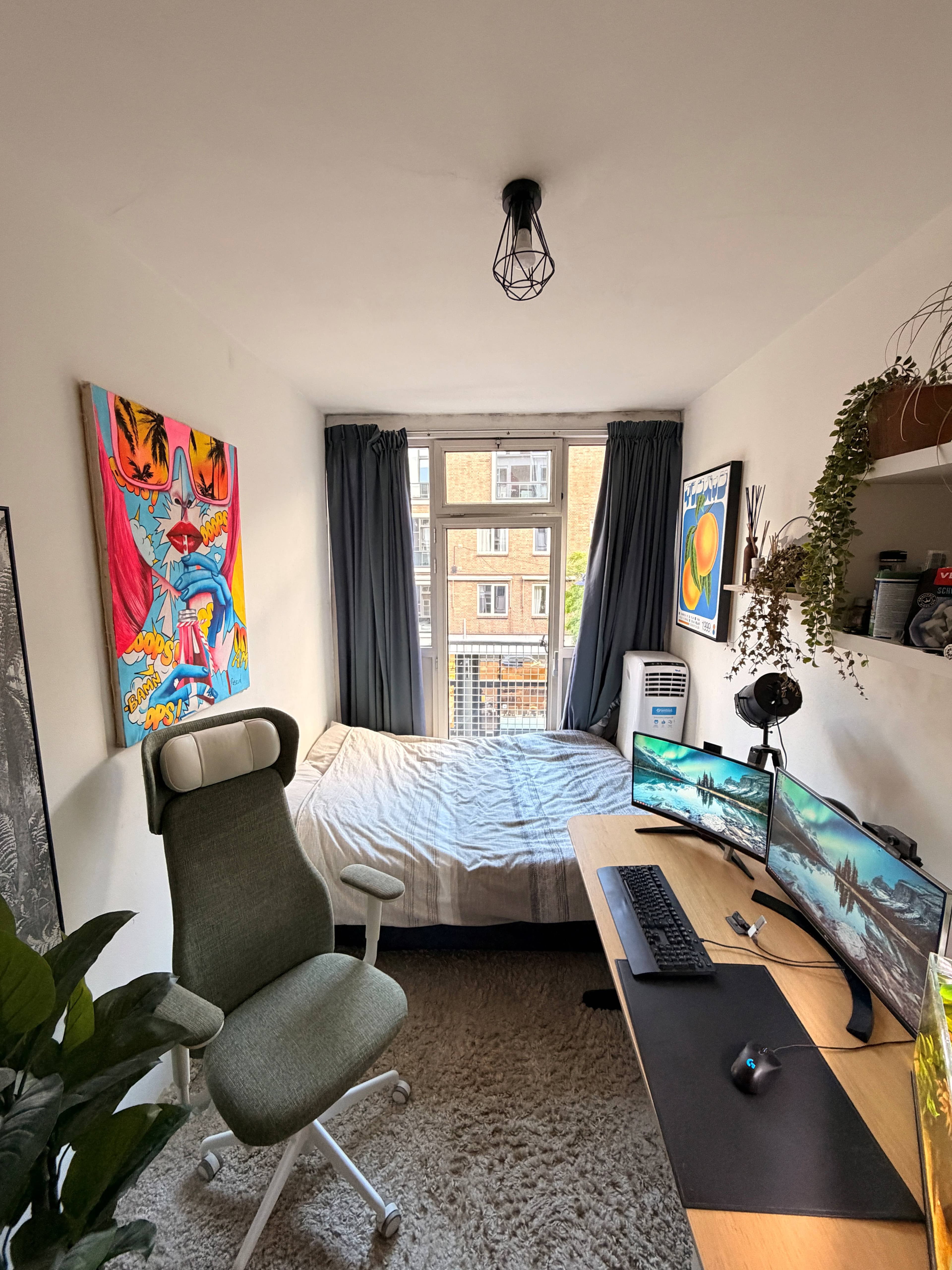 Image accompanying room listing