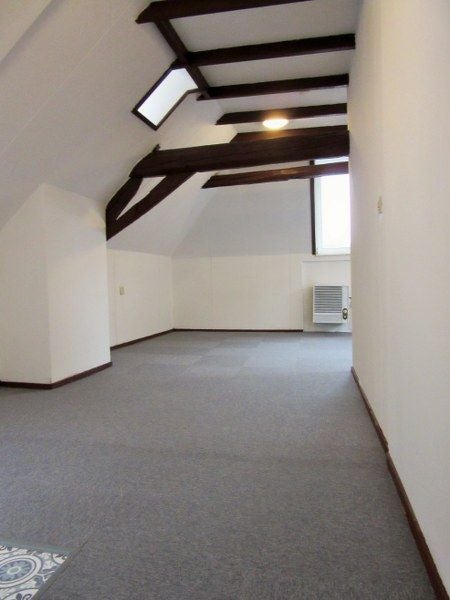 Image accompanying room listing