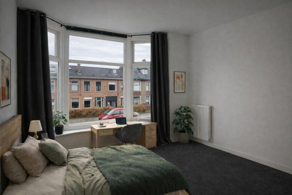 Image accompanying room listing