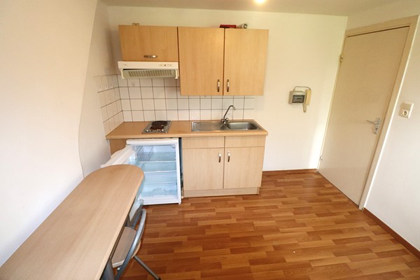 Image accompanying room listing
