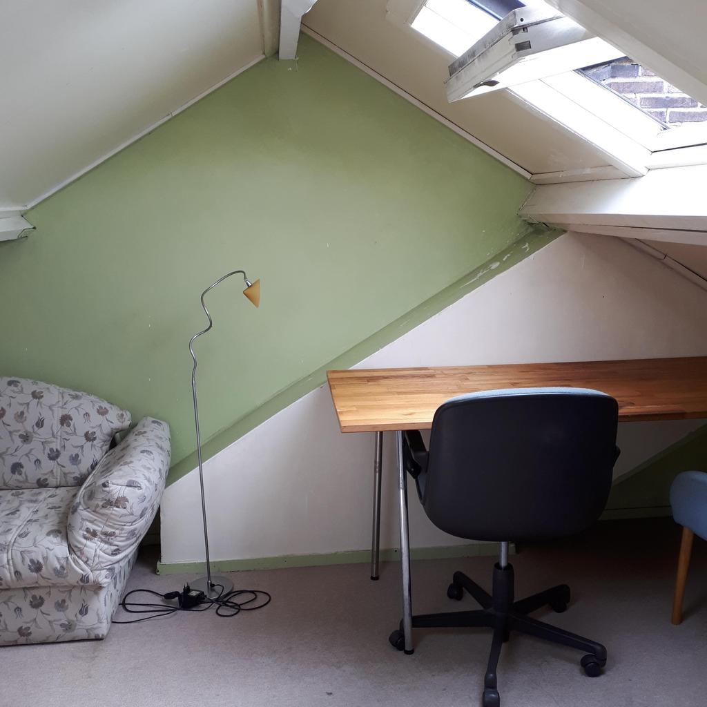 Image accompanying room listing
