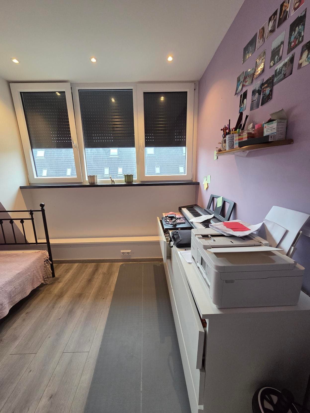 Image accompanying room listing