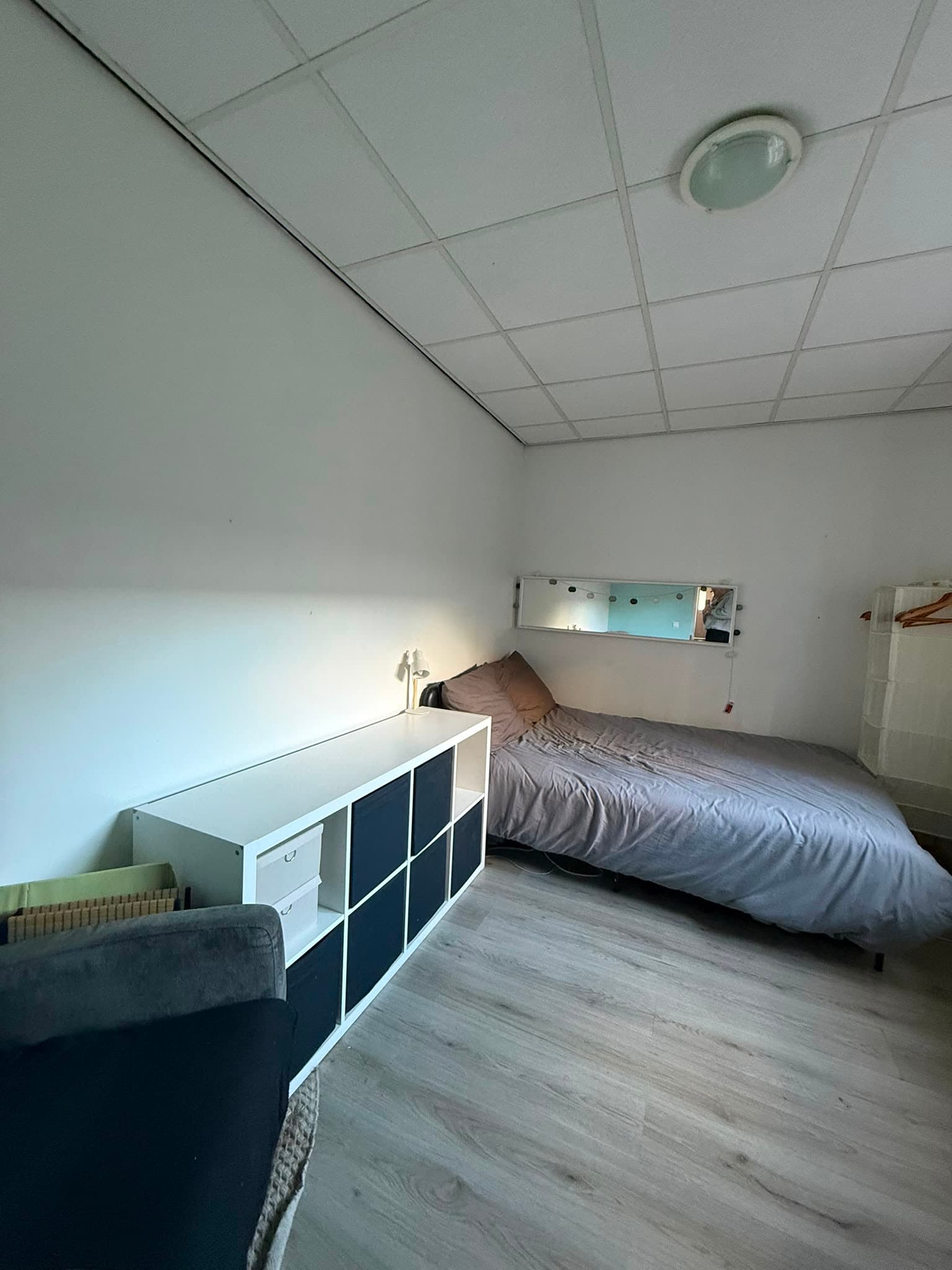 Image accompanying room listing