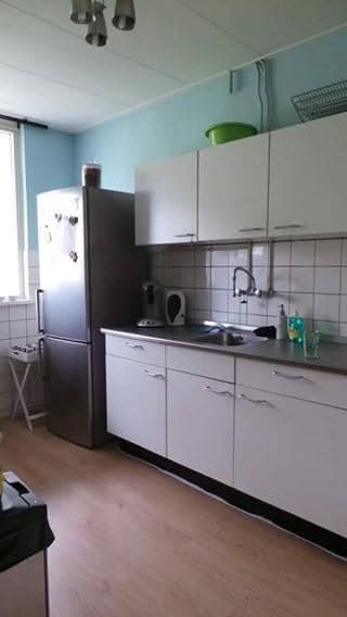 Image accompanying room listing