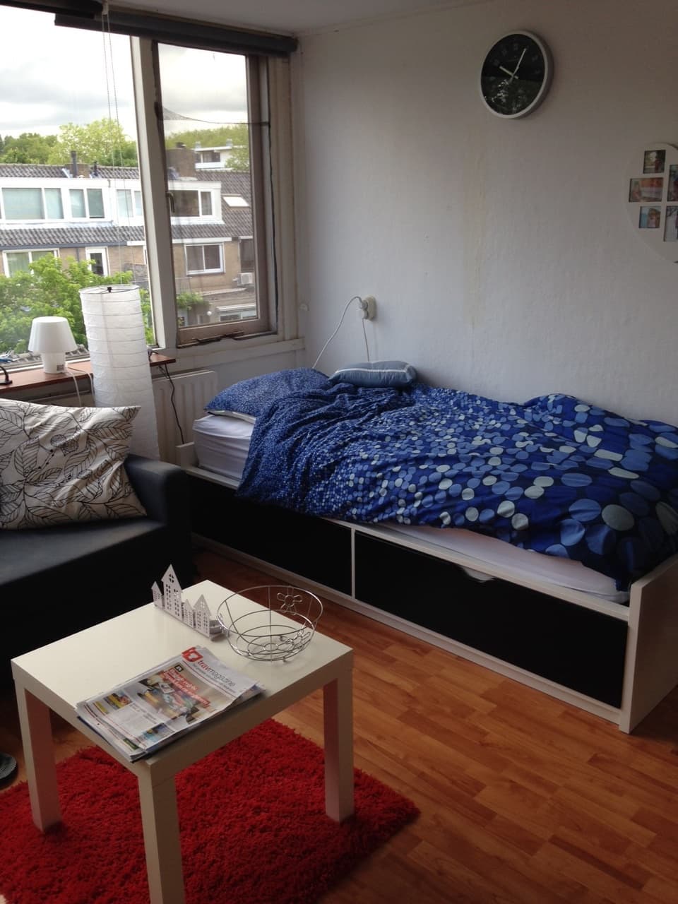 Image accompanying room listing