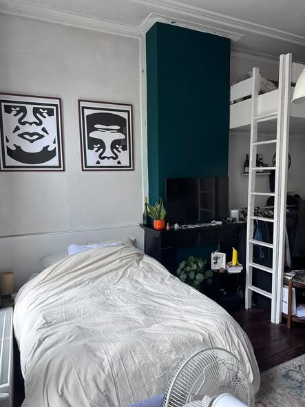 Image accompanying room listing