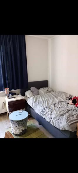 Image accompanying room listing