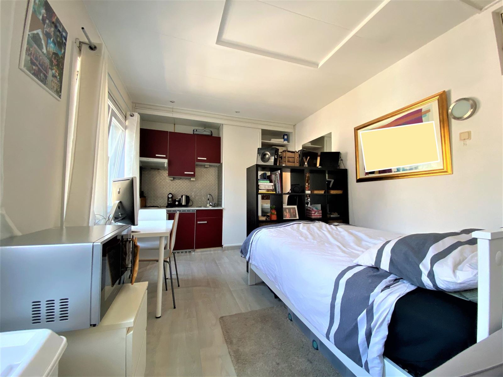 Image accompanying room listing