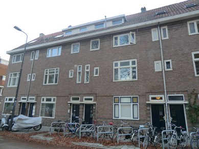 Image accompanying room listing