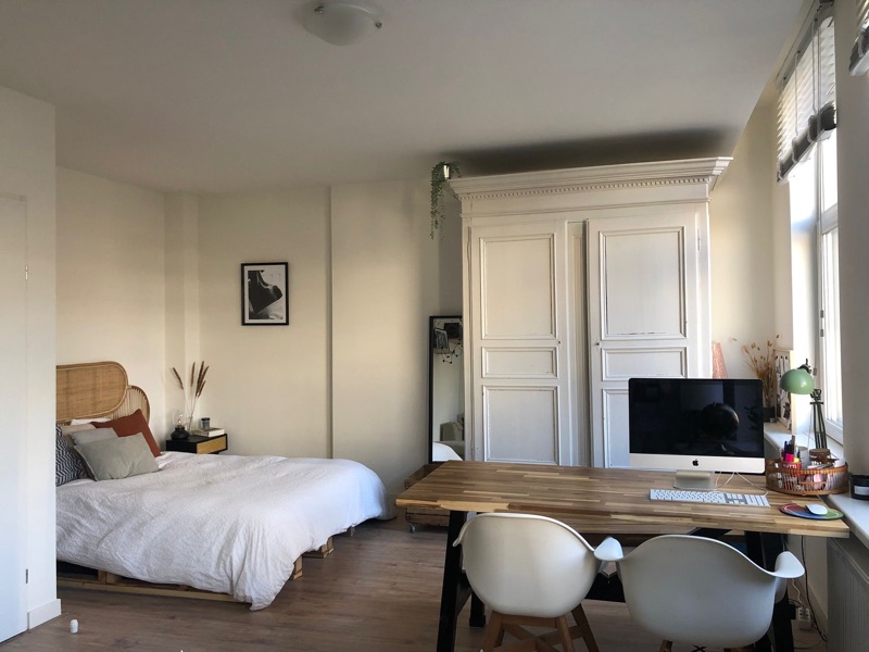 Image accompanying room listing