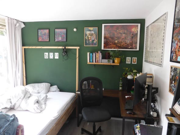 Image accompanying room listing