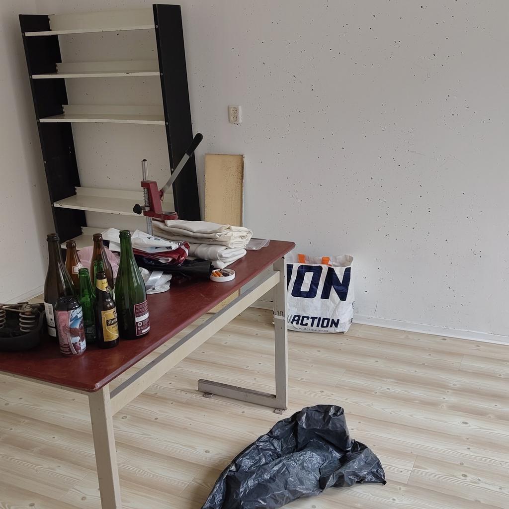 Image accompanying room listing