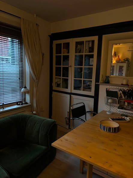 Image accompanying room listing