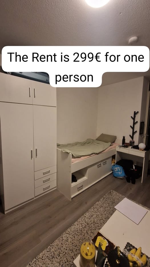 Image accompanying room listing