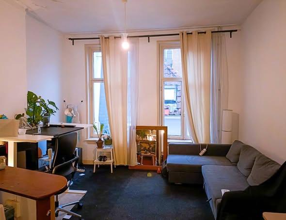 Image accompanying room listing