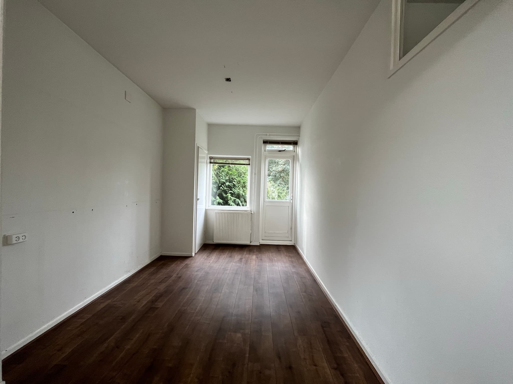 Image accompanying room listing